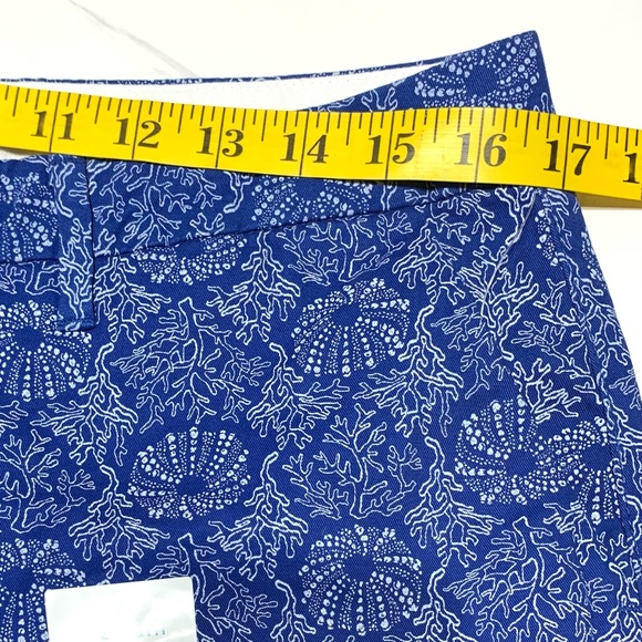 Old Navy Blue Coral Prints 5 Inch Short Size 6 - Picture 8 of 11